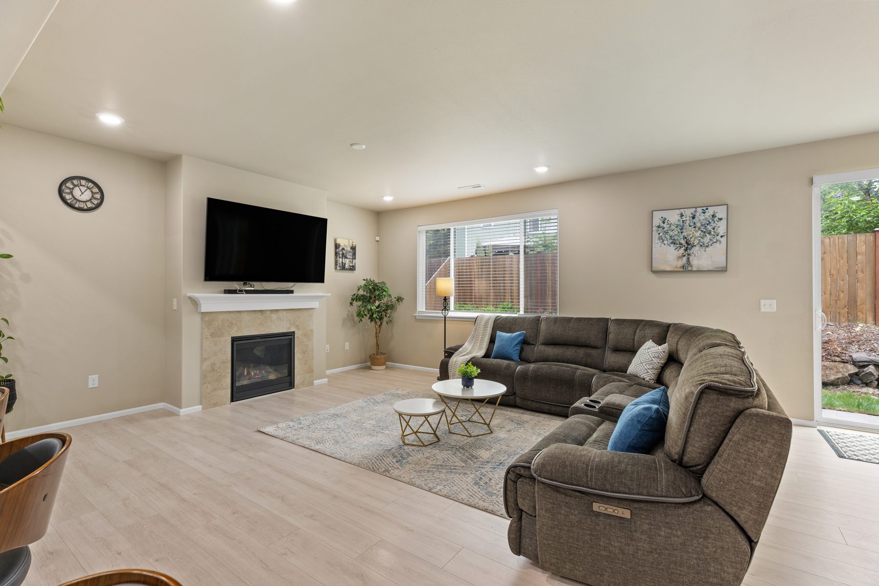 Great room with gas fireplace